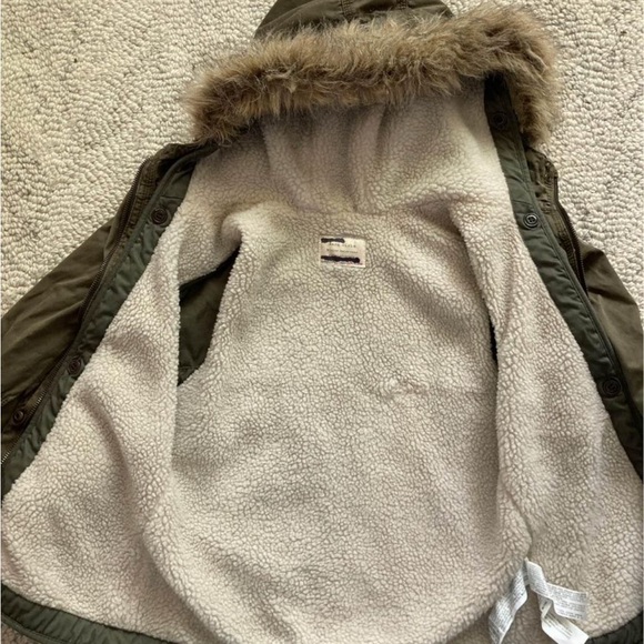 Zara Girls Mod Khaki Army Green Parka with cosy removable lining and fur trim. - Picture 2 of 3